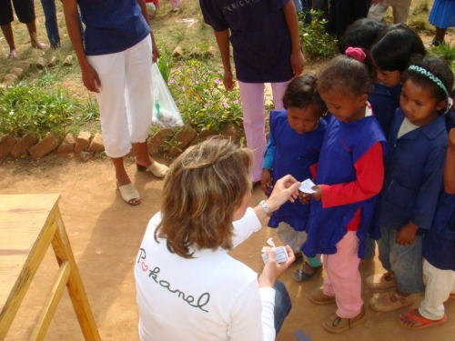 5 La distribution des bons de riz de Pokanel à Madagascar.jpg