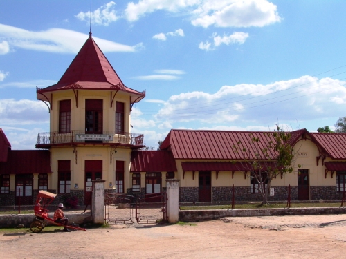 thermes antsirabe.jpg